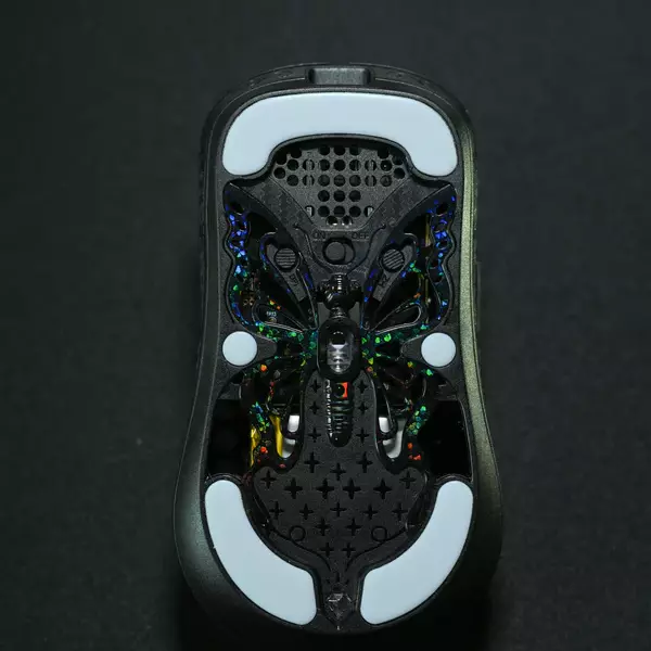 Unius Black Lotus 8K Gaming Mouse