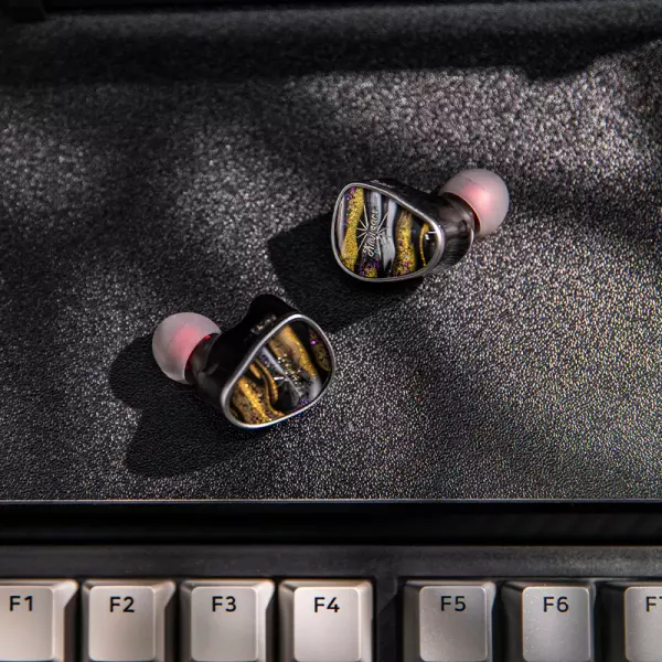 Kiwi Ears Étude IEM Earphones