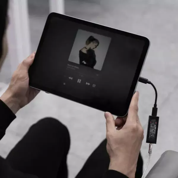 Questyle M12i Portable DAC-Amplifier
