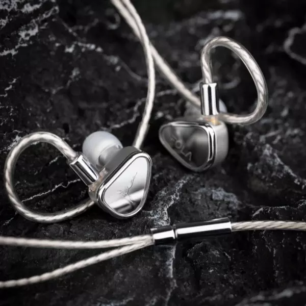 Tanchjim Fola IEM Earphones