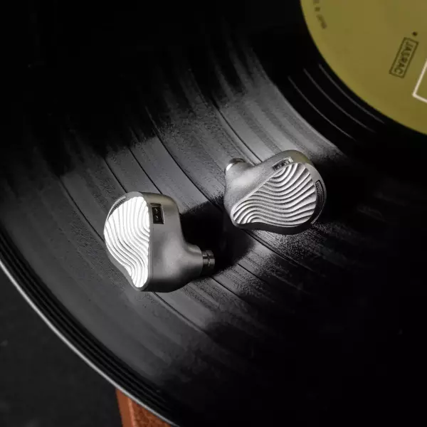 ZiiGaat x Jay Audio: Seraphim IEM Earphones